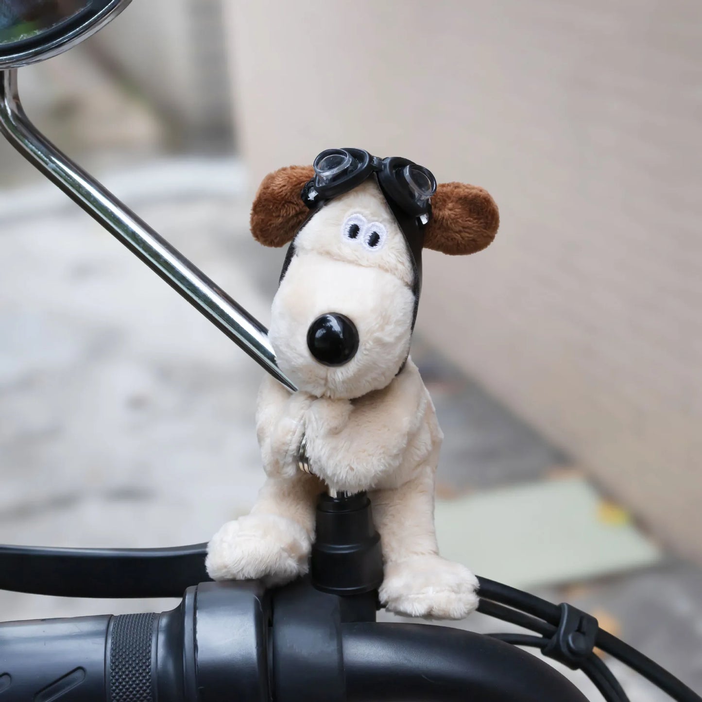 BuddyCar™ Perrito de Felpa para Carro